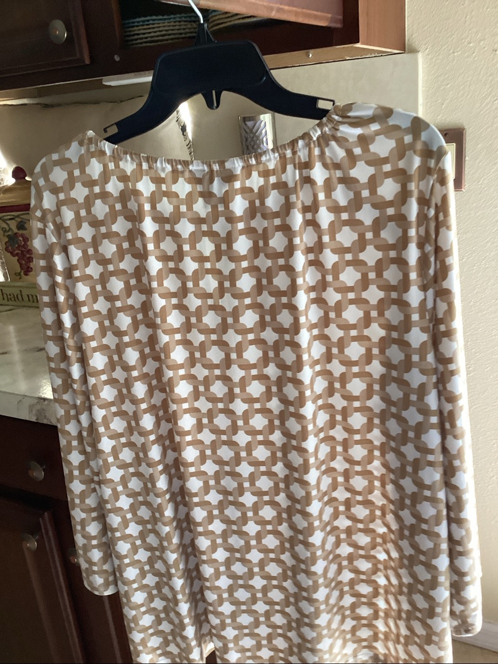 Liz Claiborne Cream and Tan Geometric Peasant Blouse - Picture 3 of 3
